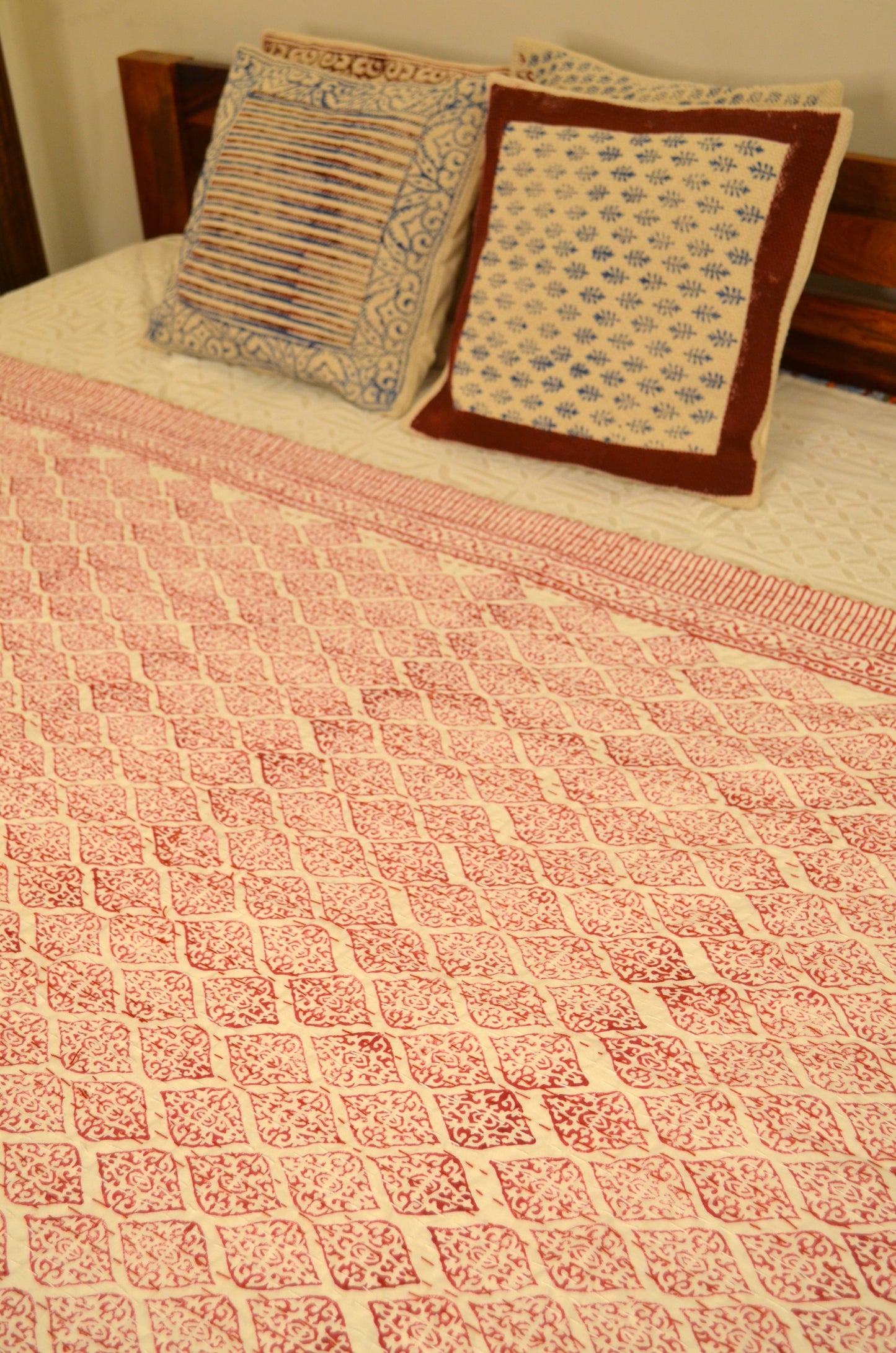 Magenta PaisleycDouble Bed Queen Hand Embroidered Bedspread/ Dohar